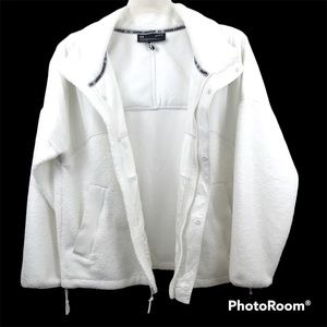 Under Armour Women's Mission Boucle Full-Zip Jacket 1366051-112 - Onyx White LG